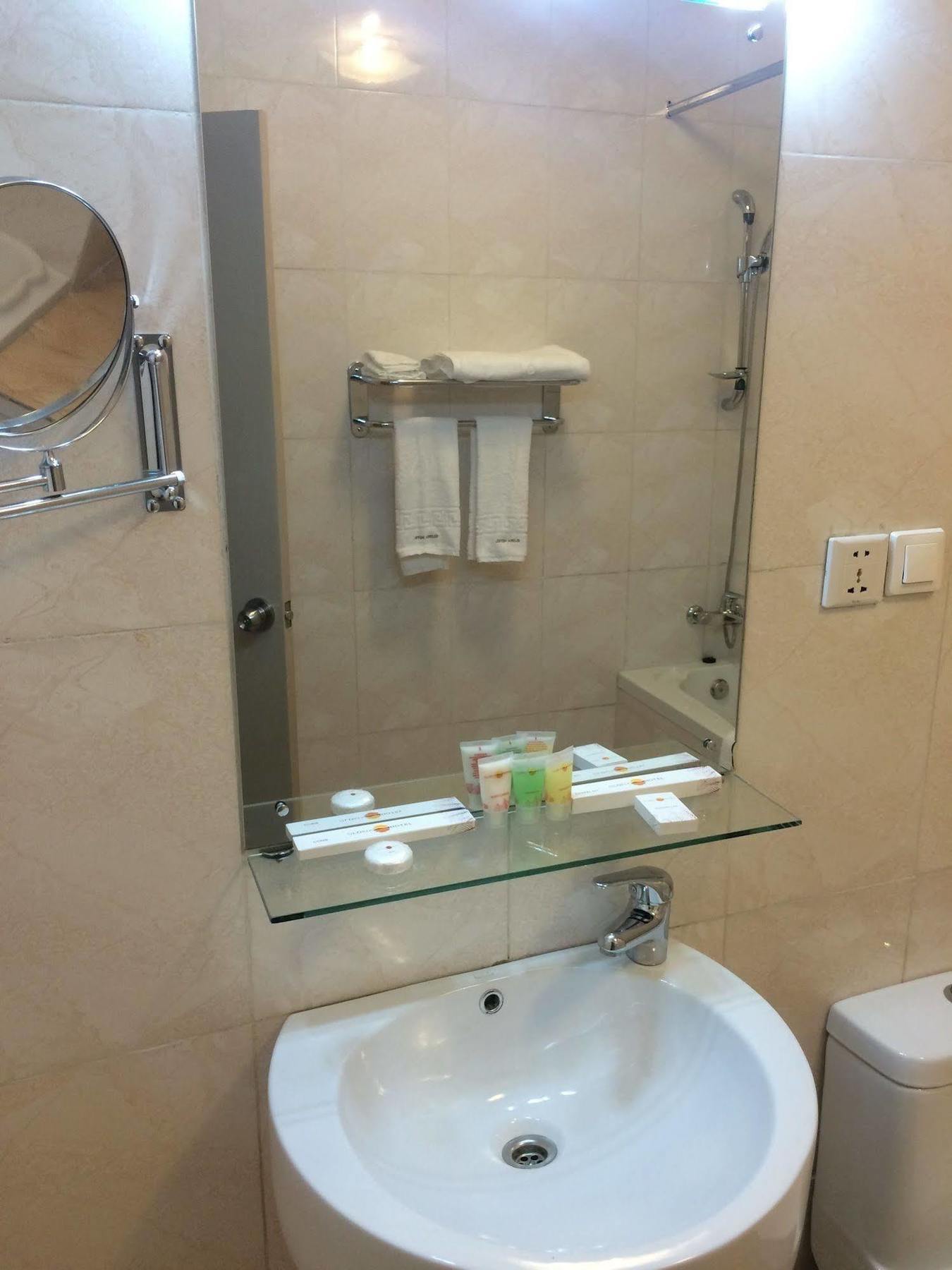 Gloria Hotel Кигали Екстериор снимка